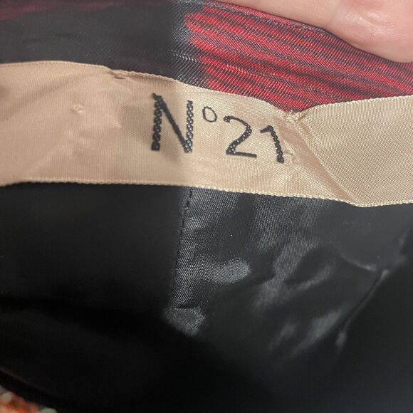 No 21 Skirt with Train size 40/small Black Red Floral Viscose - Picture 5 of 6